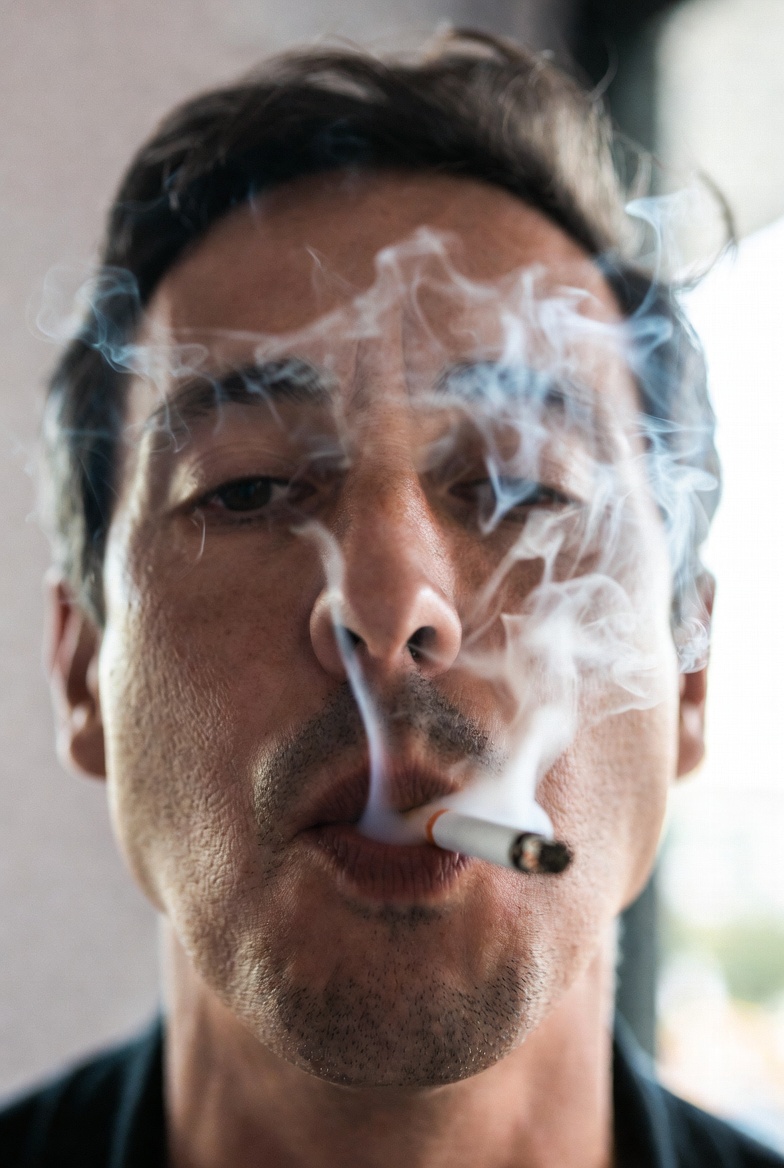 ¡Fumar te deja sordo!