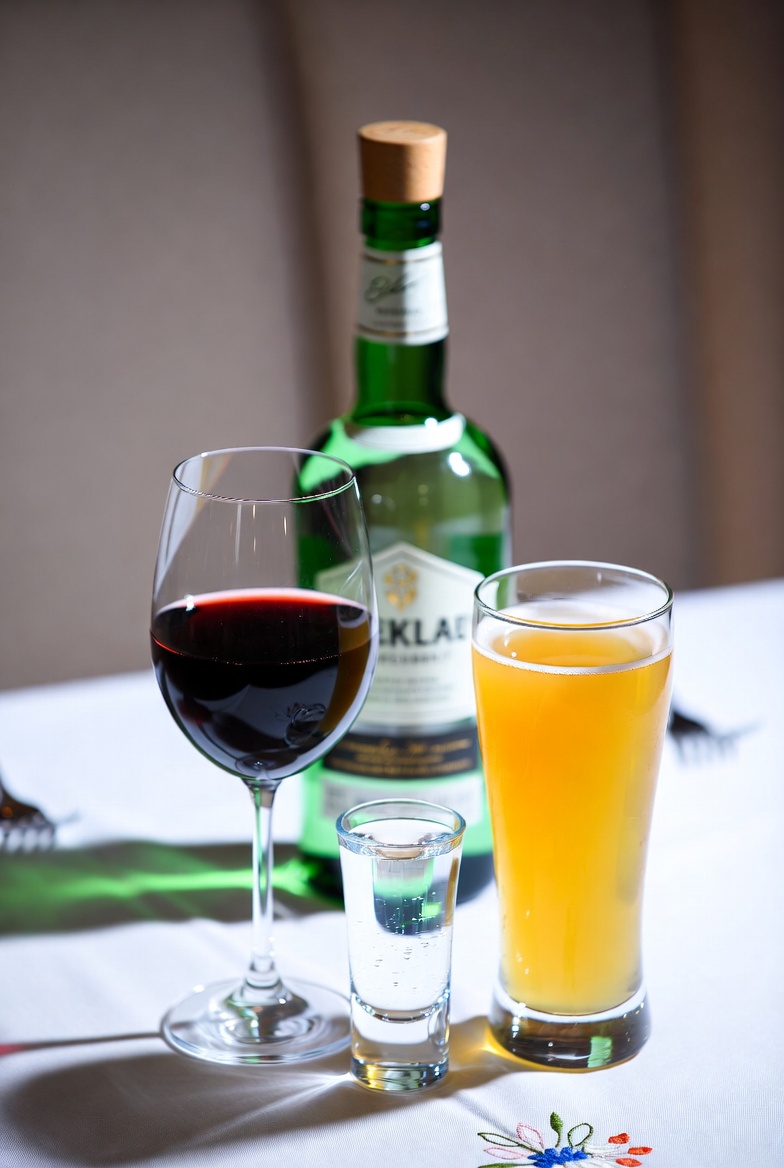 Vino, Cerveza o tequila: ¿Qué bebida tiene más beneficios y qué cantidad se debería consumir al día?