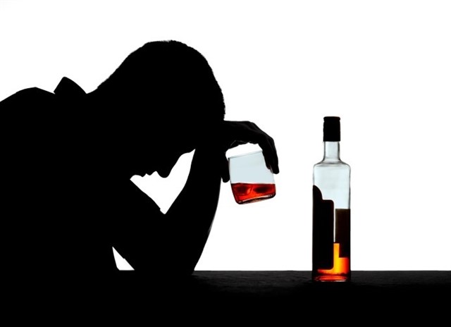 ¿Qué es el alcoholismo?