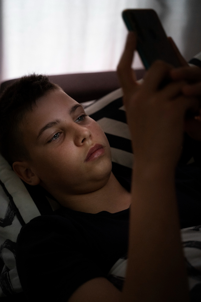 Un estudio confirmó que la adicción a Internet perjudica el cerebro de adolescentes