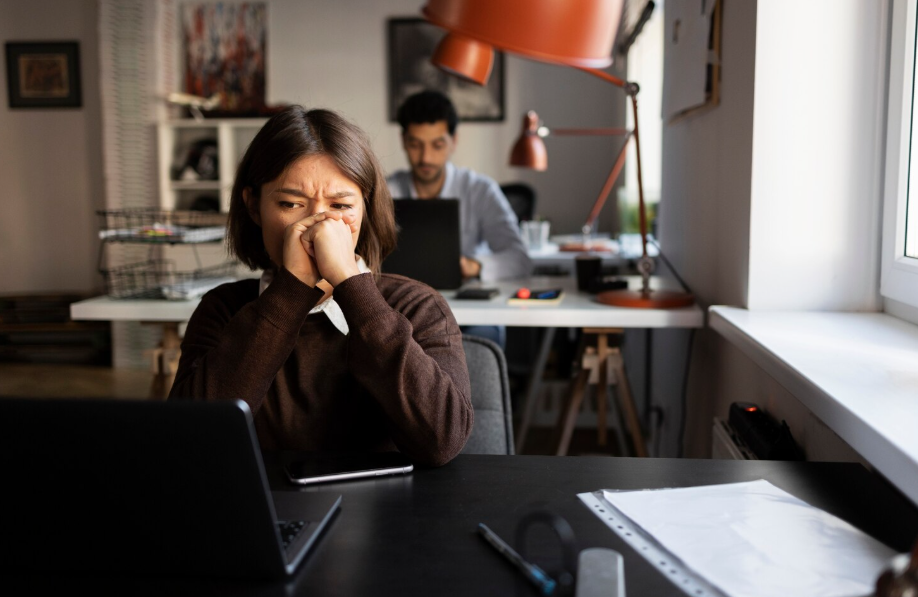Cómo saber si te has vuelto adicto al trabajo y qué debes hacer para evitarlo