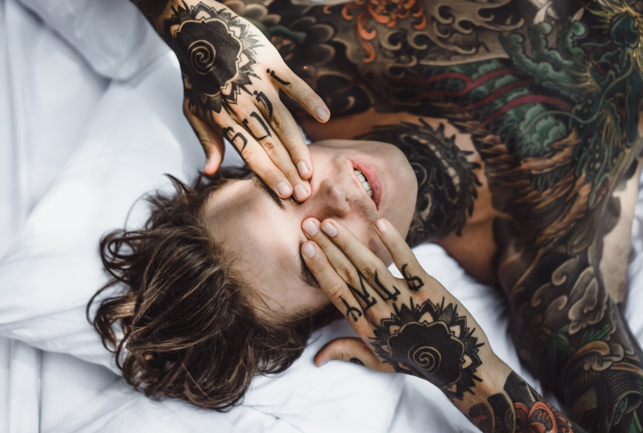 Aunque estos tatuajes fueron 'hechos para desaparecer', algunos todavía son visibles.