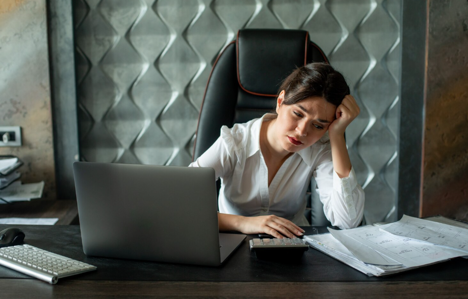 El 70% de los mexicanos padece estrés financiero; mujeres, las más afectadas