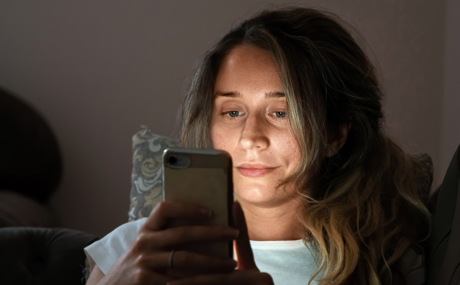 Crece la adicción a las redes sociales: una preocupación silenciosa entre jóvenes y adultos