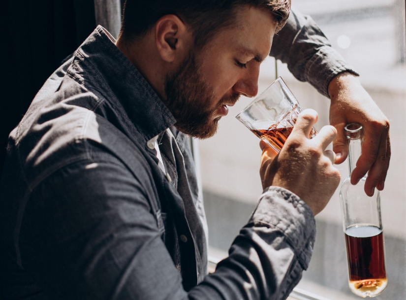 Alcoholismo (adicción al alcohol)